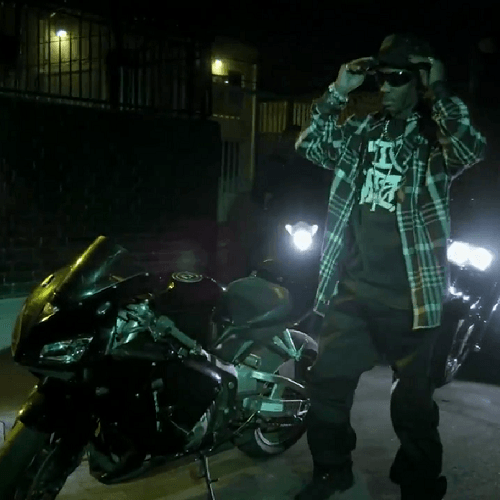 DMX featuring Machine Gun Kelly - I Don't Dance