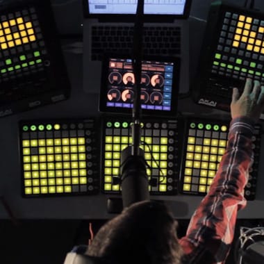 Skrillex, Cinema & Santigold - Disparate Youth (Mike Tompkins DUBSTEP A Capella Remix)