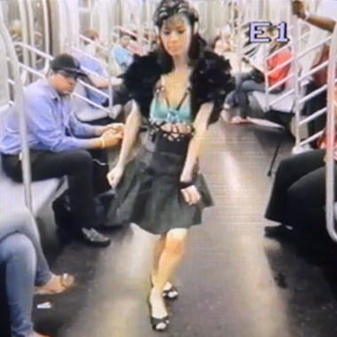 The Raveonettes - She Owns the Streets