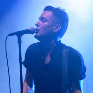 The Killers - Don’t Look Back In Anger (Oasis Cover)