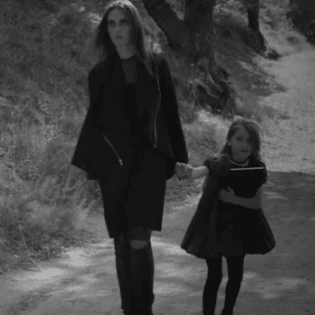 The Neighbourhood - Female Robbery