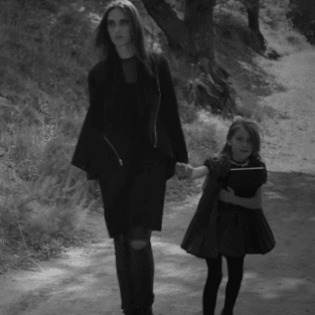 The Neighbourhood - Female Robbery