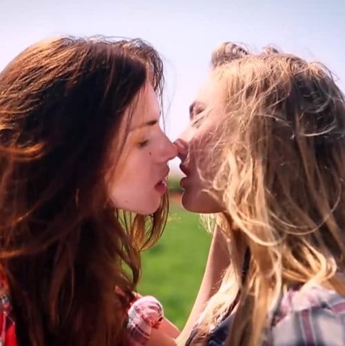 Three Loco (RiFF RaFF, Dirt Nasty & Andy Milonakis) featuring Diplo - We Are Farmers