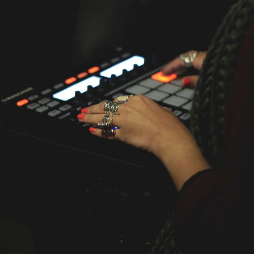 Cronos & Lander Khadel - Lightbulbs