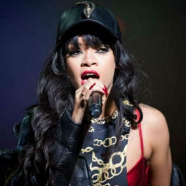 Rihanna Announces Spring Tour