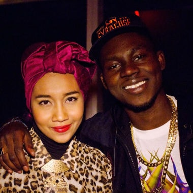 Yuna featuring Theophilus London - Live Your Life (Remix)