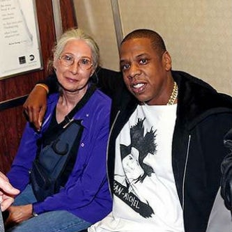 Jay-Z Takes Subway to Barclays Center (Video)