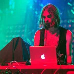 Breakbot featuring Irfane - Baby I'm Yours (Live at Lille)