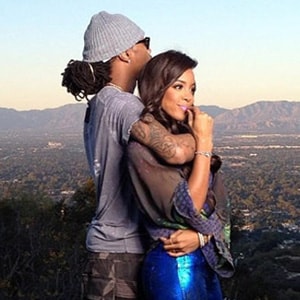 Future featuring Kelly Rowland - Neva End (Remix)