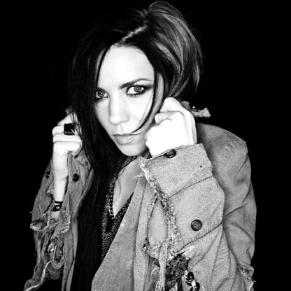 Skylar Grey featuring Eminem - C'mon Let Me Ride