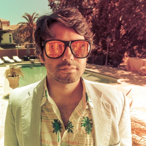 Viceroy – While We’re in Love