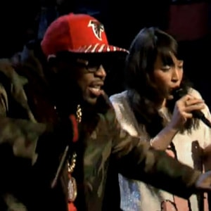 Big Boi featuring Little Dragon - Mama Told Me (Live on Fallon)