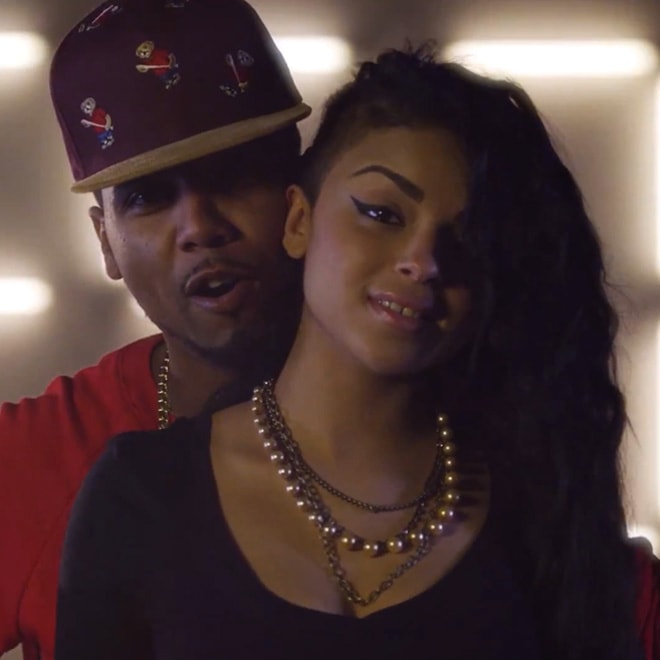 Juelz Santana featuring Wale - Awesome