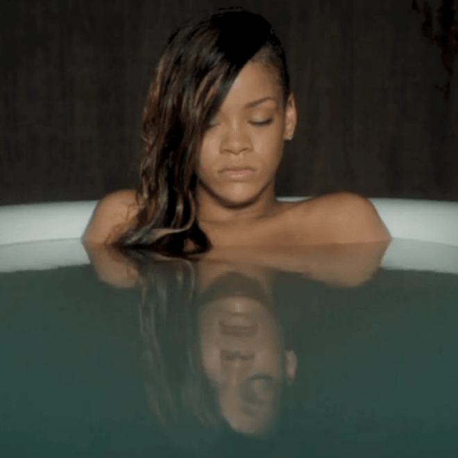 Rihanna featuring Mikky Ekko - Stay