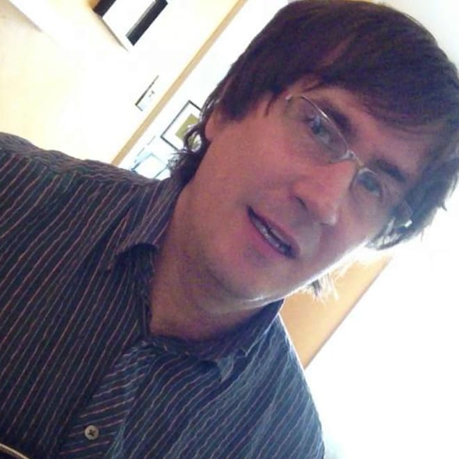 John Darnielle of The Mountain Goats Releases a Short Song for Justin Bieber’s Paparazzi Incident