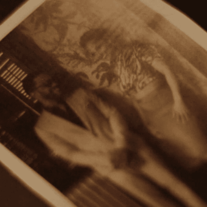 Alicia Keys featuring Maxwell – Fire We Make