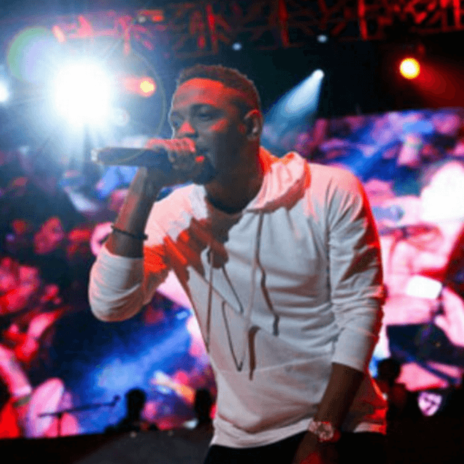 Kendrick Lamar Performs "B*tch, Don't Kill My Vibe" Remix at Paid Dues
