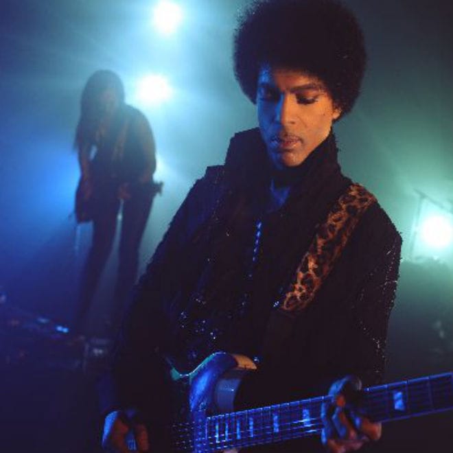 3RDEYEGIRL featuring Prince – Fixurlifeup