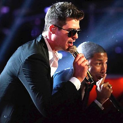 Robin Thicke, Pharrell Williams & T.I. Perform "Blurred Lines" on The Voice