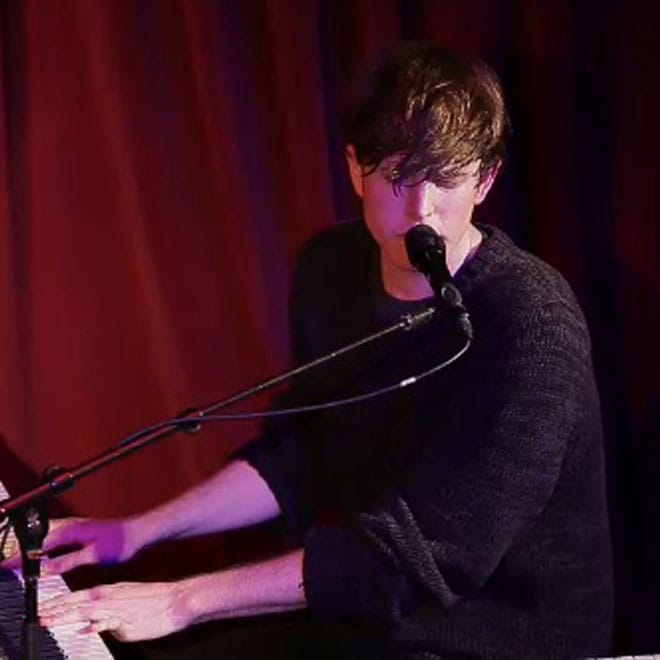 James Blake - Retrograde (Studio Performance)
