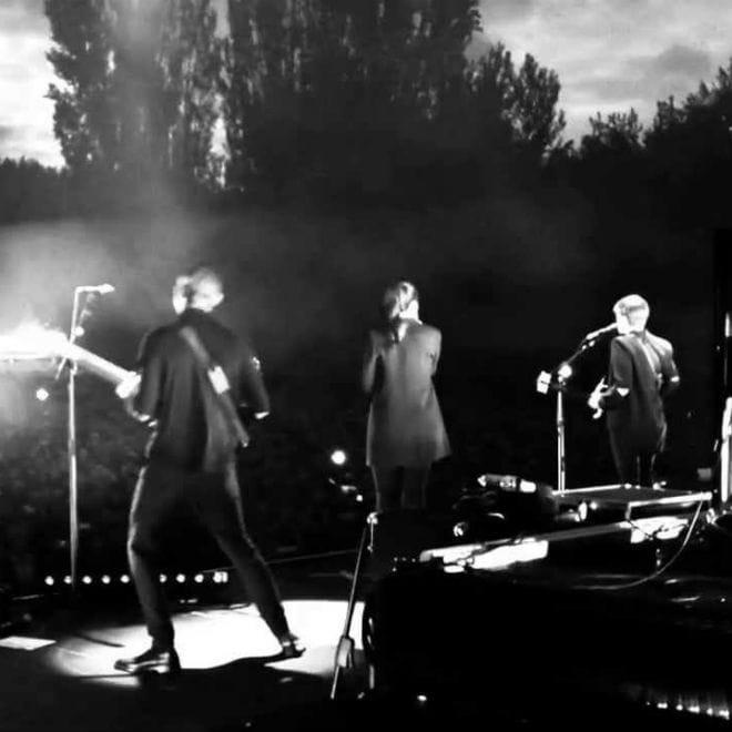 The xx & Jessie Ware – Lady (Hear Me Tonight) / Music Sounds Better With You (Live Cover)