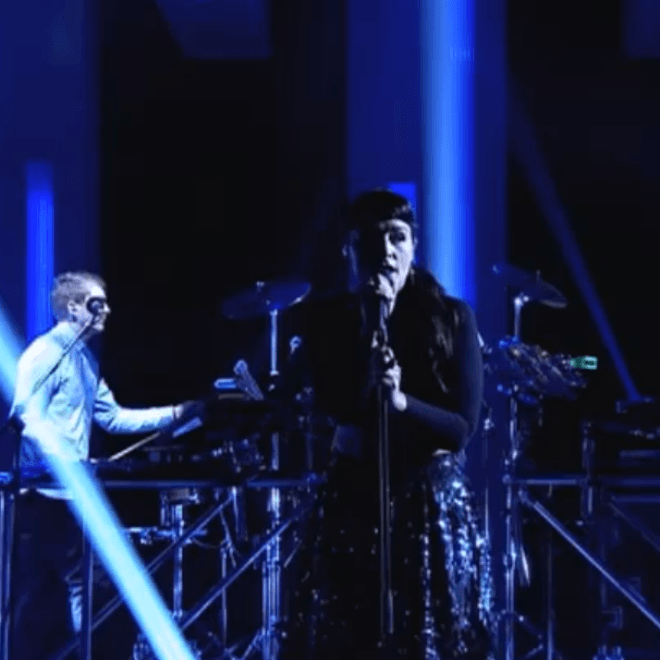 Disclosure & Jessie Ware –  Confess To Me (Live on Jools Holland) 