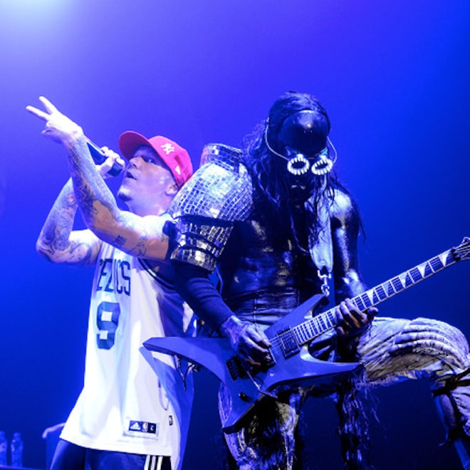 Limp Bizkit featuring Lil Wayne - Ready to Go