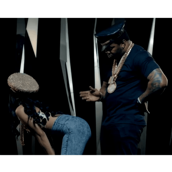 Busta Rhymes featuring Nicki Minaj - Twerk It (Remix)