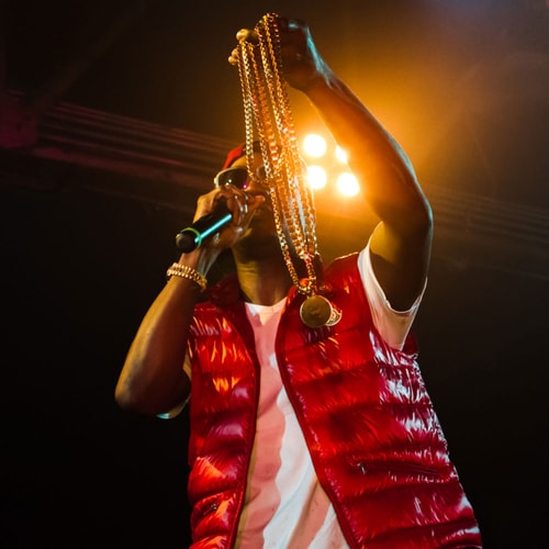 Juicy J featuring Wiz Khalifa – Shootin’