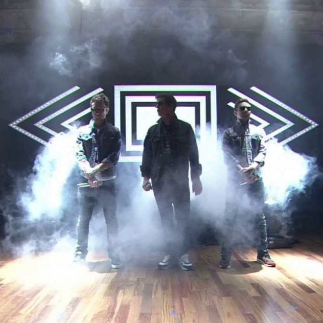 The Lonely Island featuring Jimmy Fallon & The Roots - YOLO (Live on Jimmy Fallon)