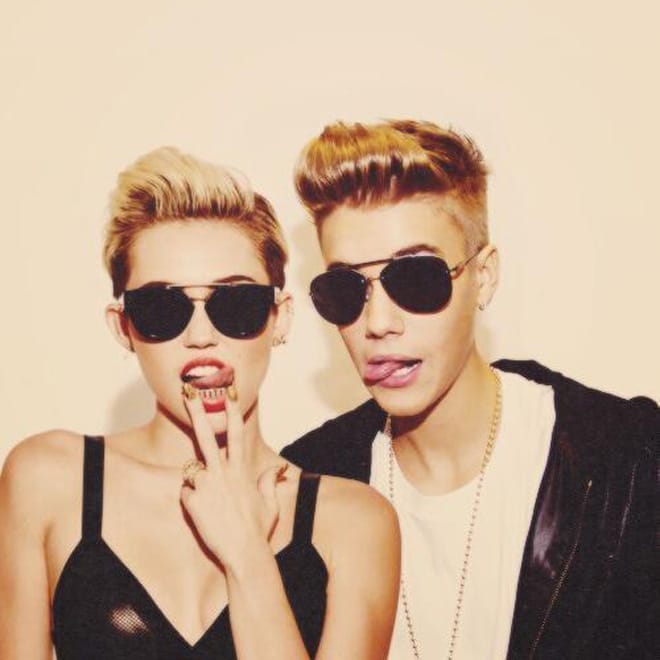 Justin Bieber featuring Miley Cyrus – Twerk 