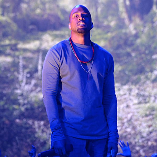 Kanye West Performs "Blood On The Leaves" at VMAs
