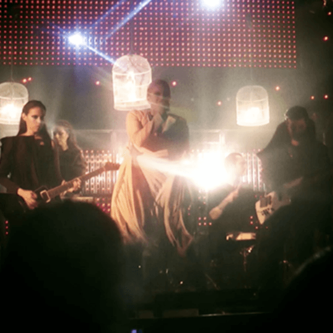 Check out Terry Poison's "Gorgeous" 360-Degree Crowd-Sourcing Video Shot with 52 Different iPhones