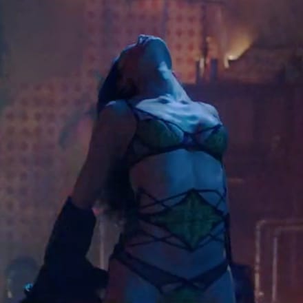 Bruno Mars - Gorilla (Starring Freida Pinto)