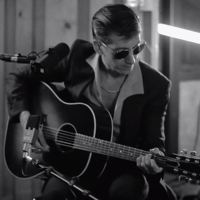 Arctic Monkeys Perform “Why’d You Only Call Me When You’re High” Acoustic at Avatar Studios