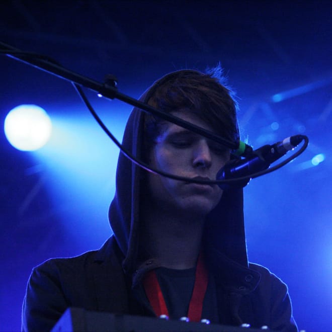 James Blake Performs "Retrograde" on Jools Holland 