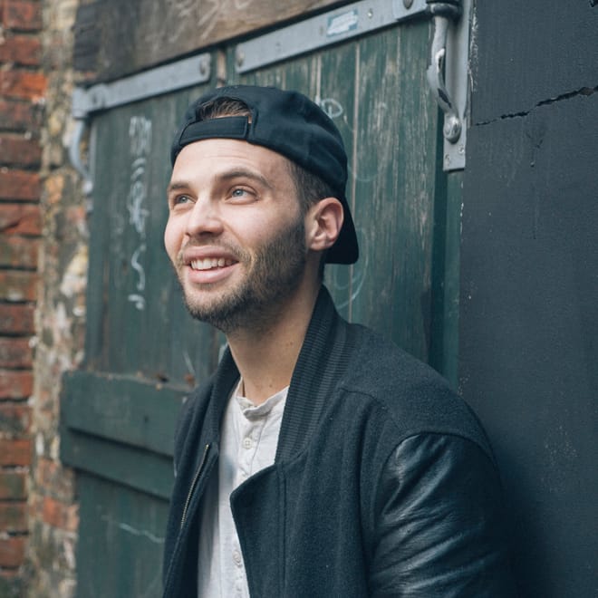 Autre Ne Veut & Fennesz – Alive