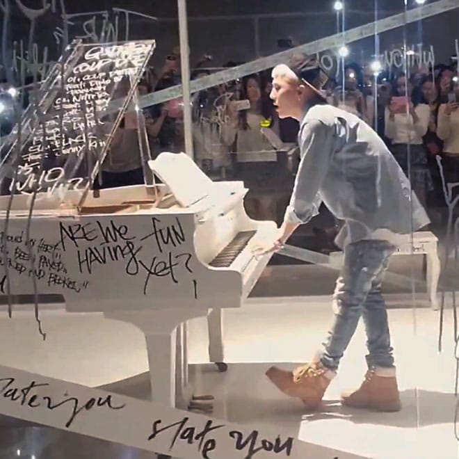 G-Dragon - 니가 뭔데 (WHO YOU?)