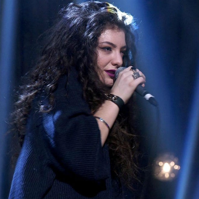 Lorde & HAIM Cover Sheryl Crow's "Strong Enough"