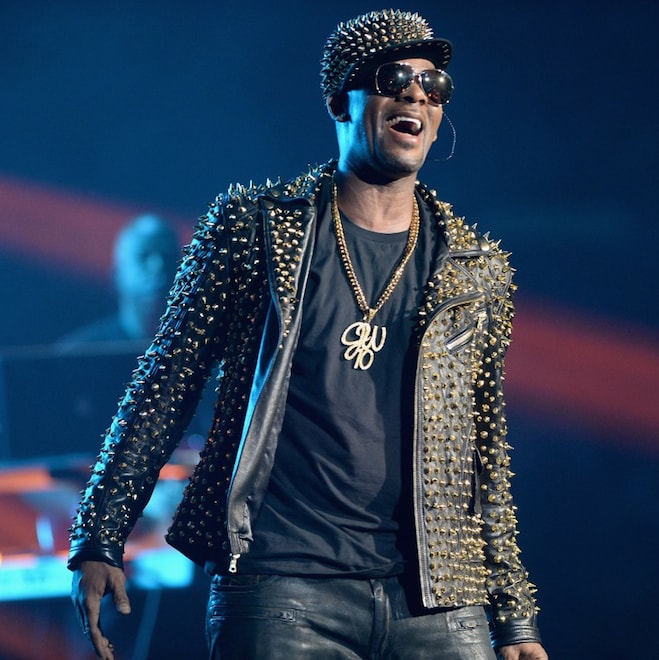 R. Kelly Freestyles Silly Sex Songs