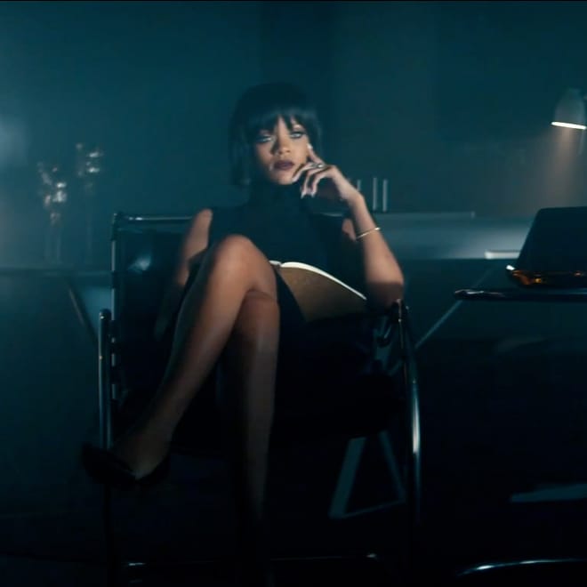 Eminem featuring Rihanna - Monster