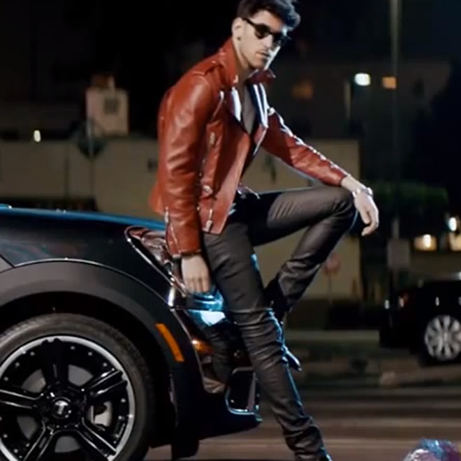 Chromeo featuring Toro Y Moi - Come Alive