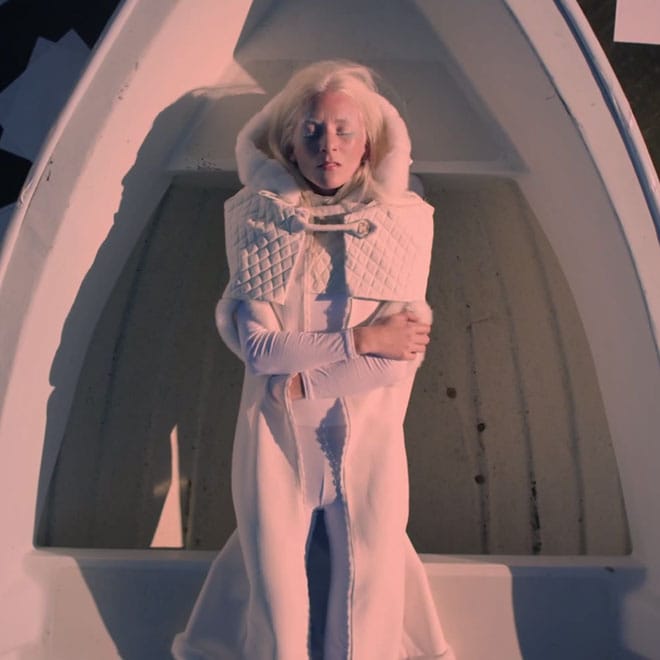 iamamiwhoami - fountain