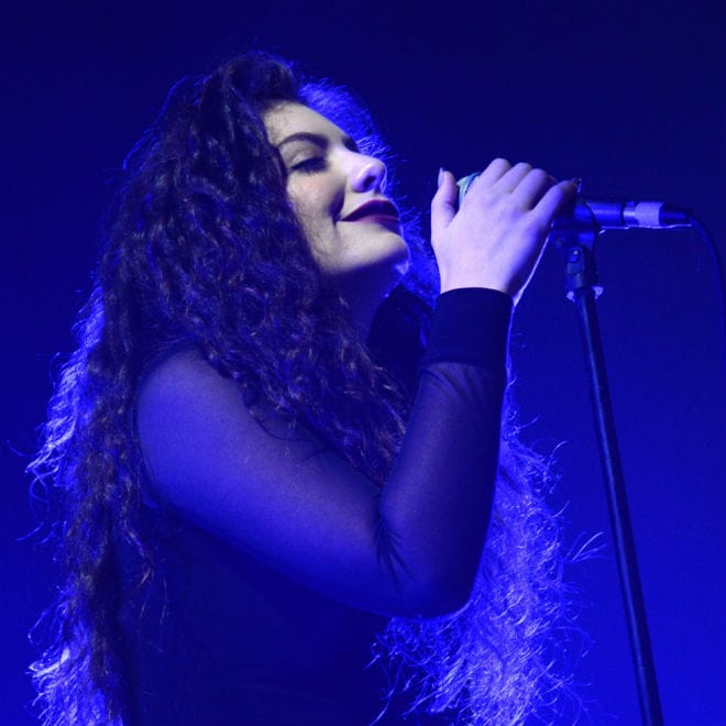 Lorde featuring Rick Ross - Royals (Wale Remix) 