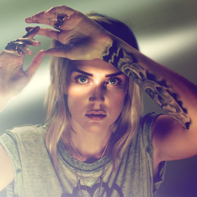 Indiana - Solo Dancing