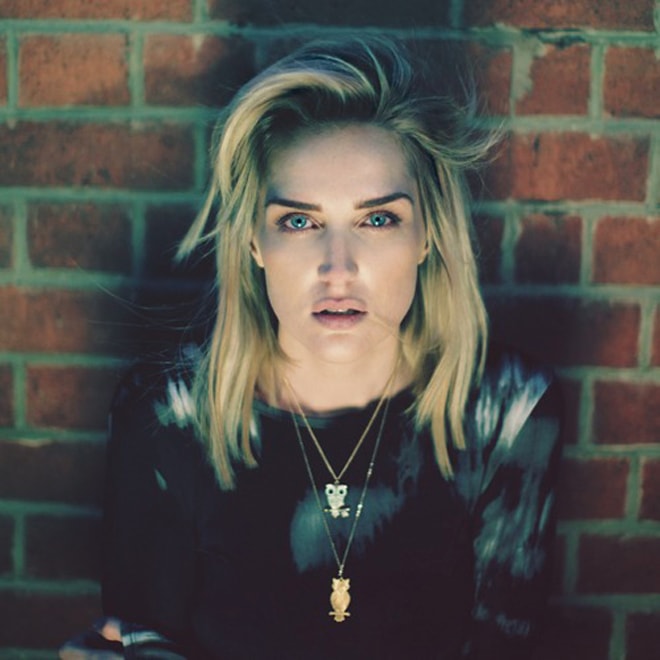 Indiana – Solo Dancing (Joe Goddard Remix)