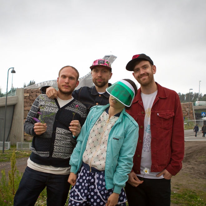 Watch Little Dragon Perform New Song "Klapp Klapp" In Their Gold-Painted Studio