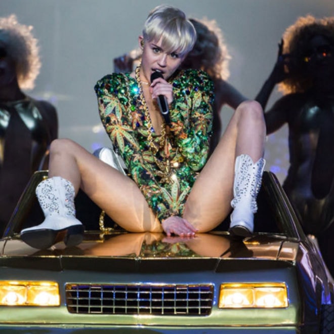 Watch Miley Cyrus Cover The Flaming Lips' “Yoshimi Battles"
