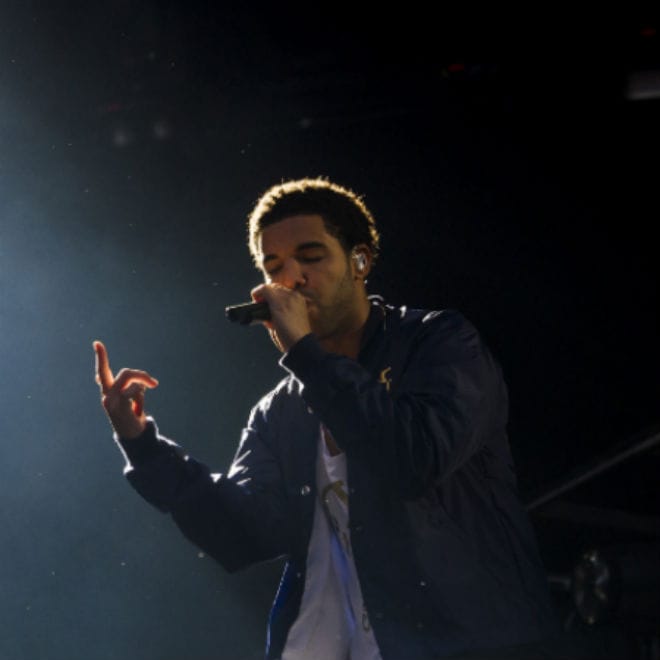 Drake Wins Big At mtvU Woodie Awards