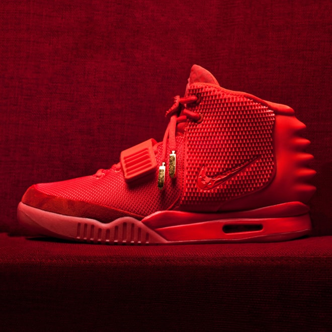 Juicy J Gives Away His "Red Octobers" at Irving Plaza Show